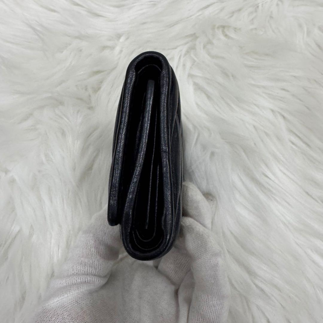 miumiu 三つ折り財布　レザー　ブラック　icチップ