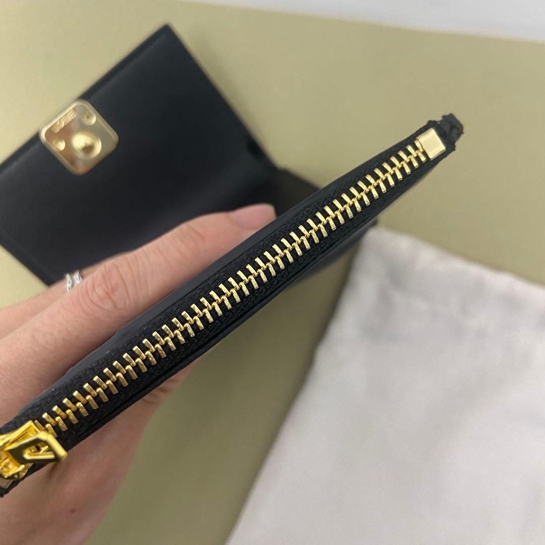 LOEWE 高品質レザー製 ブラック 三つ折り財布 カードスロット付き