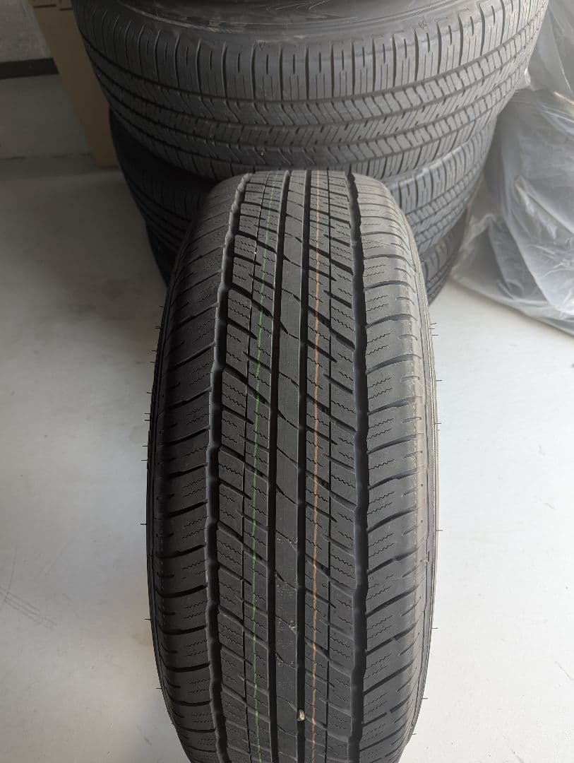 ランドクルーザー250 純正タイヤ　DUNLOP 265/65R18 新車外し