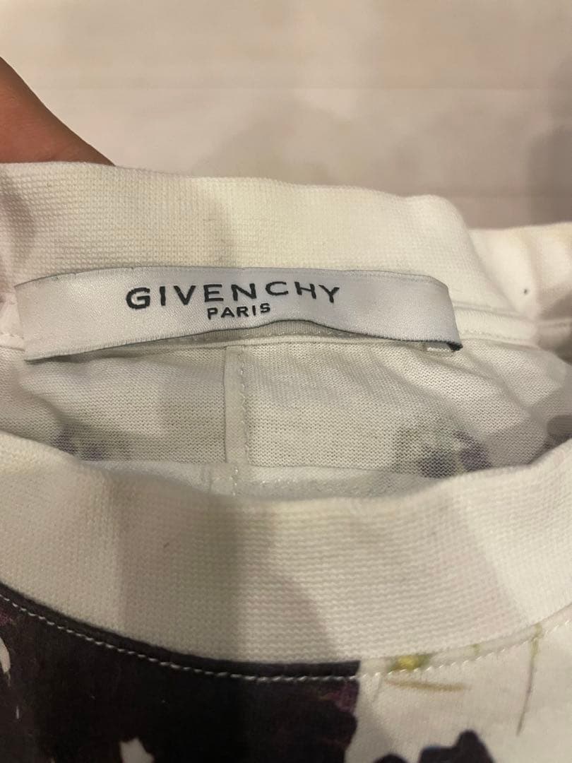 GIVENCHY　ジバンシィ　かすみ草　プリント　Tシャツ リカルドティッシ