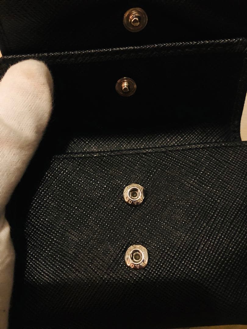 PRADA ブラック 三つ折り財布　ICチップ(RFID)搭載