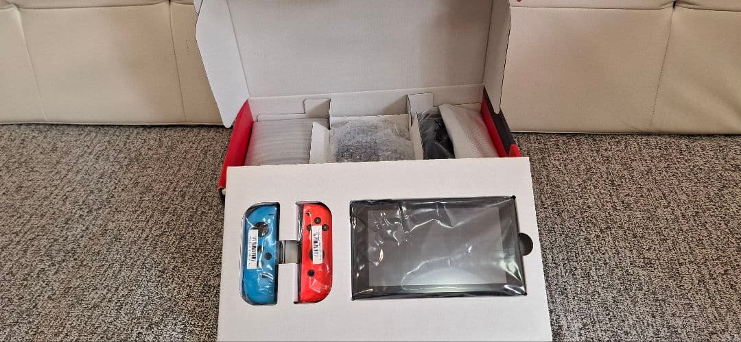 【美品】付属品完備　Nintendo Switch ネオンブルー/ネオンレッド
