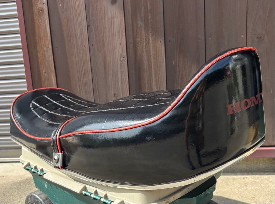 HONDA CB750four CB750K シート チョビ3? アンコ抜き