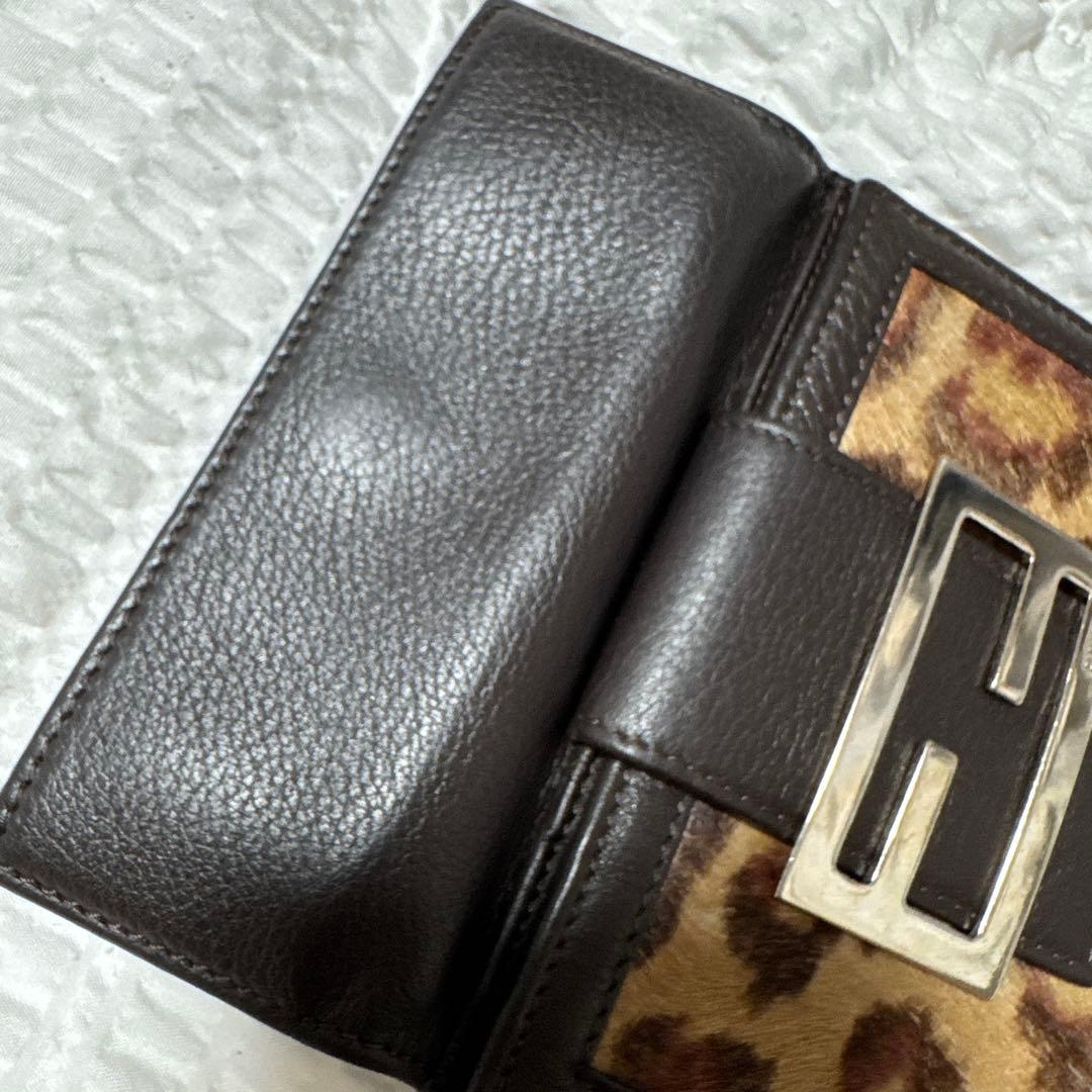 【FENDI】 フェンディ✨ ２つ折り財布 　ハラコヒョウ柄