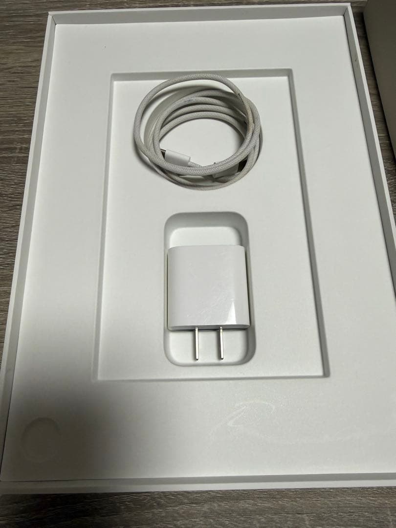 iPad 第10世代 64GB Wi-Fiモデル ブルー 美品 箱あり