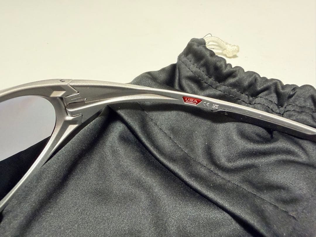Oakley オークリー　サングラス　EYEJACKET REDUX