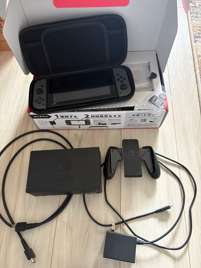 Switch 一式 グレー　ケース、SDカード付き