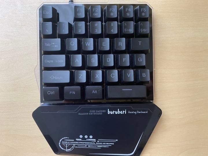 Rea s1本体、片手キーボード