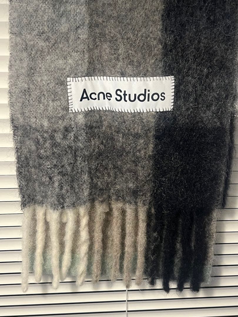 【美品】Acne Studios マフラー
