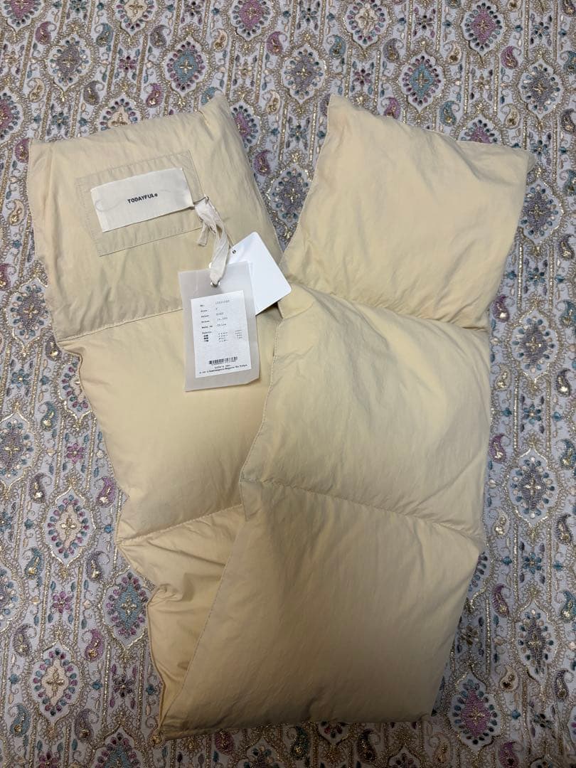 新品　TODAYFUL ダウンタイマフラー　ベ　エクリュ