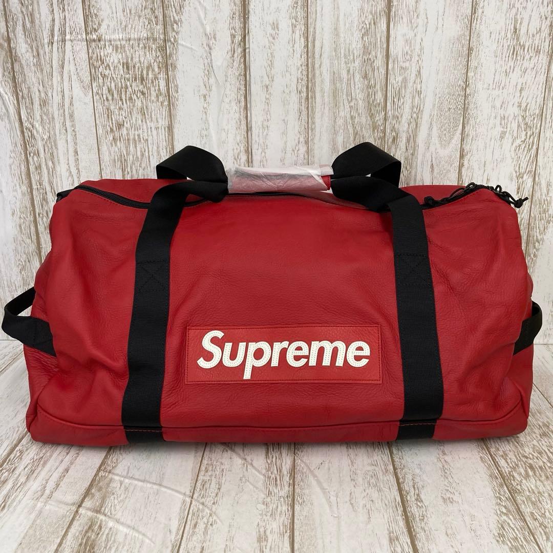 so-1692) Supreme × NIKE レザー ダッフルバッグ レッド