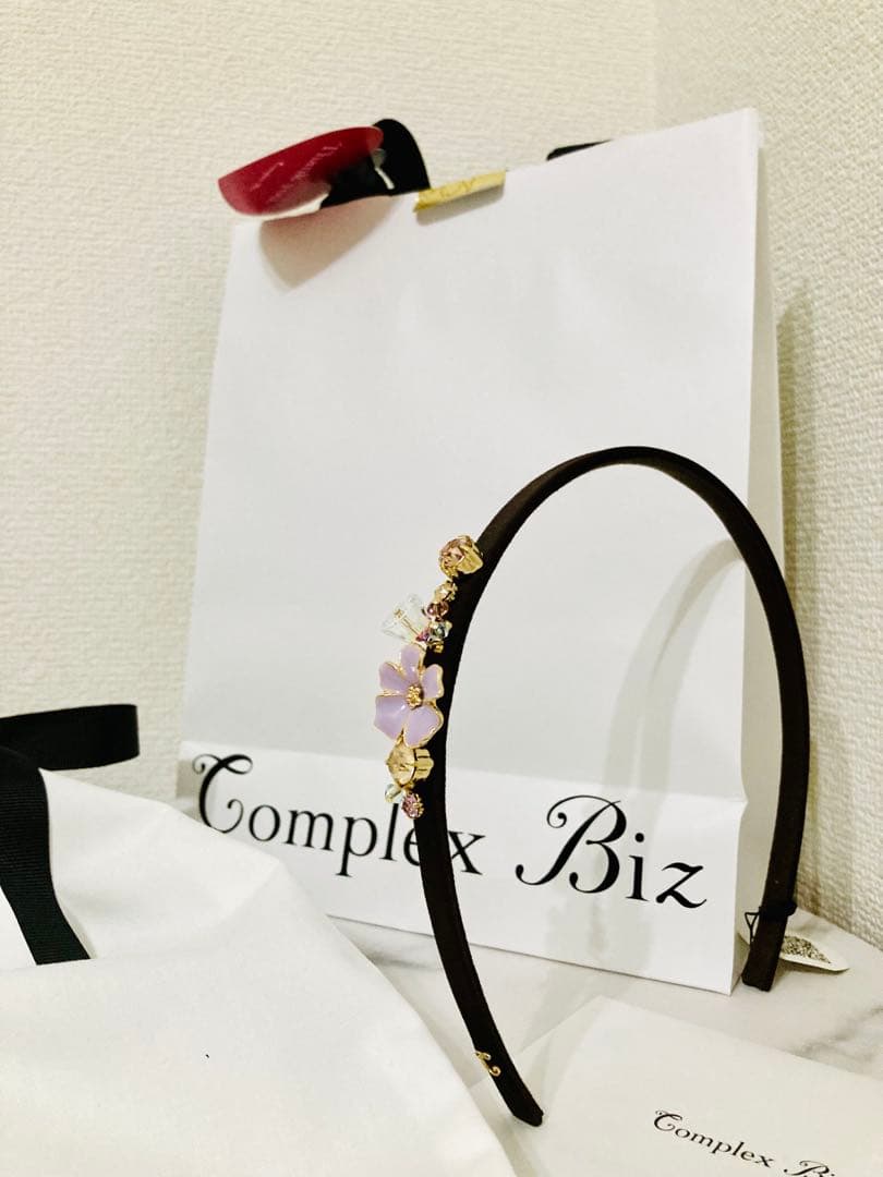 新品　Complex Biz ヘアバンド カチューシャ スワロフスキー