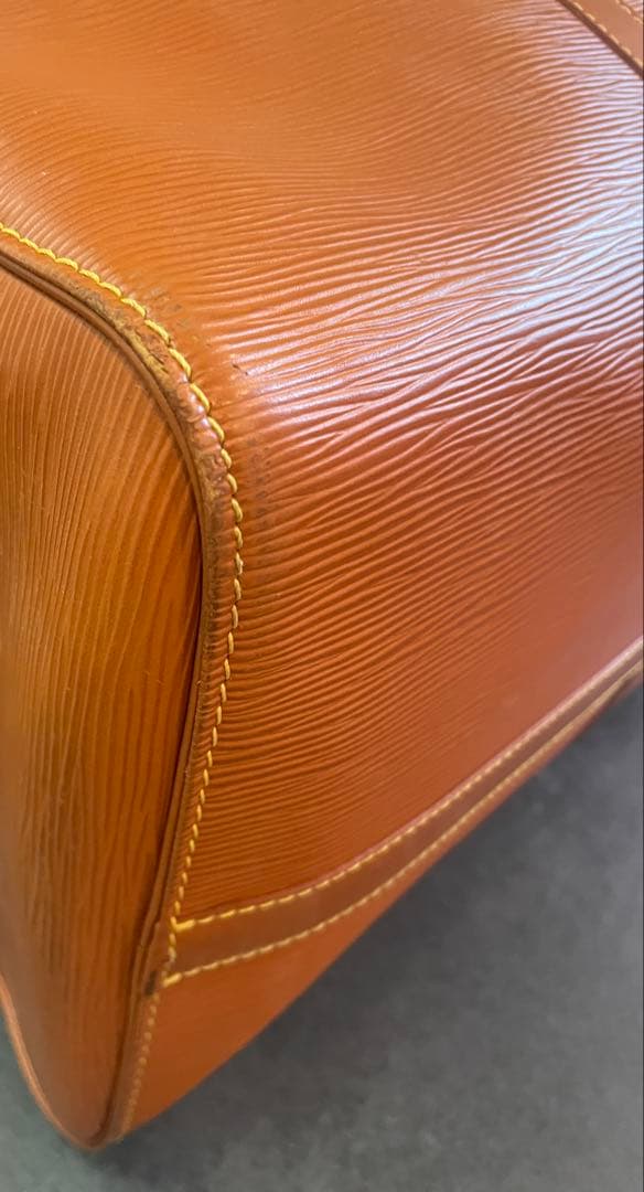 【大幅値下げ】Louis Vuitton エピレザー ボストンバッグ