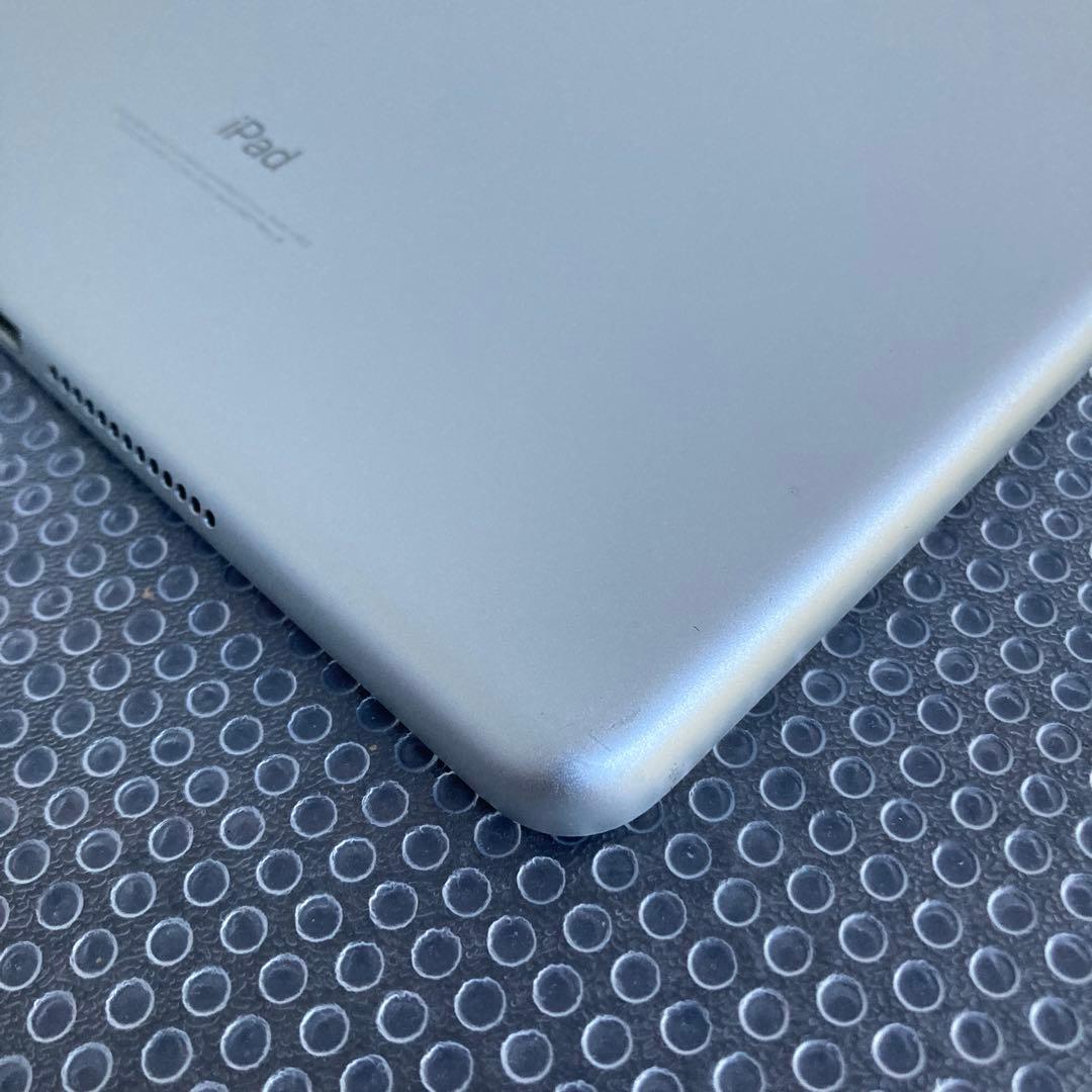 4092【早い者勝ち】iPad5 第5世代 32GB SIMフリー☆