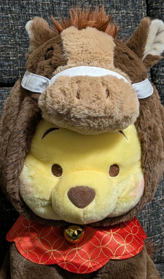 プーさん　ぬいぐるみ　干支2026年馬バージョン　ディズニーストア限定販売