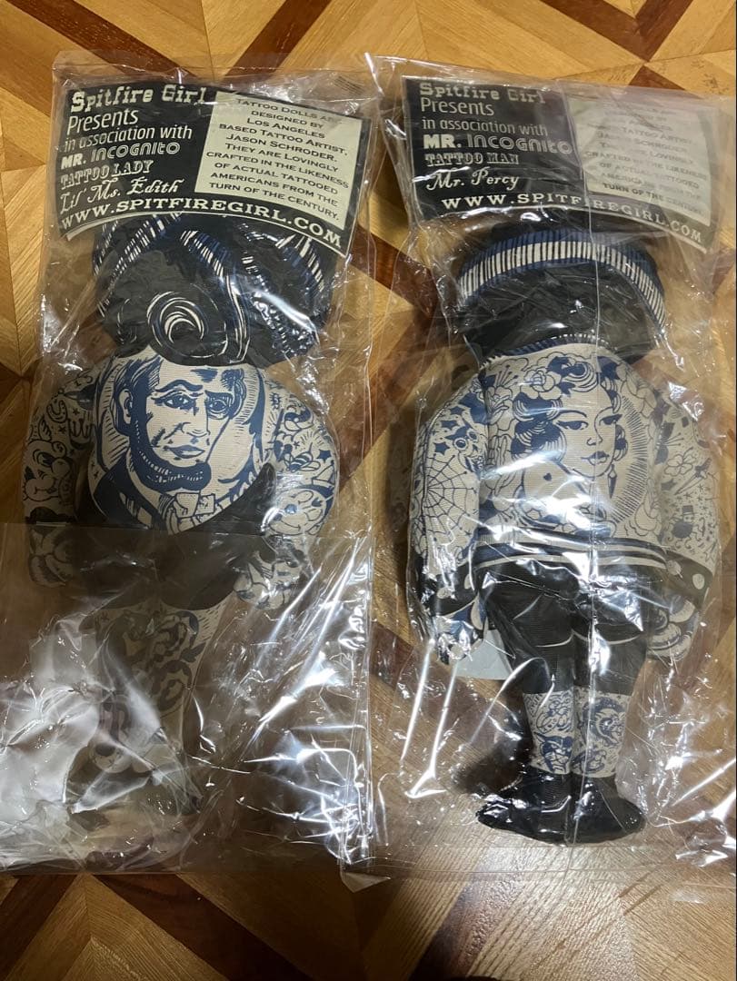 新品　2体セット　Spitfire Girl TATTOO DOLL