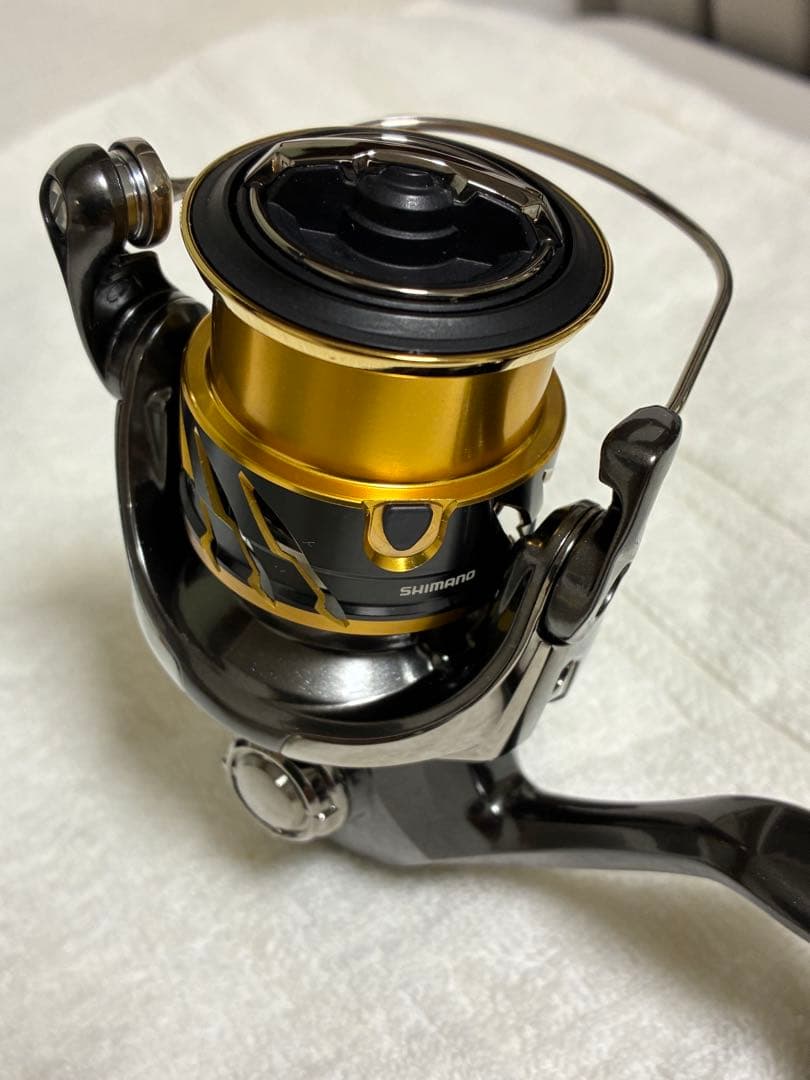 美品20ツインパワー c2000shg シマノ