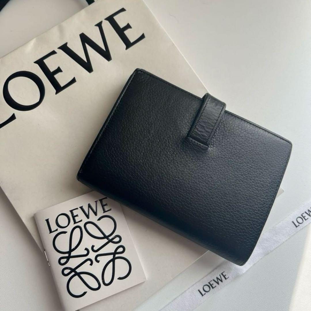 120 極上美品 LOEWE ロエベ 2つ折り財布