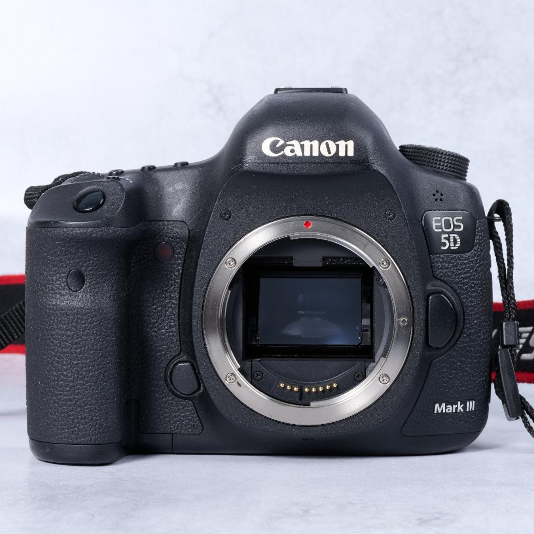 Canon EOS 5D Mark III 箱、付属品あり