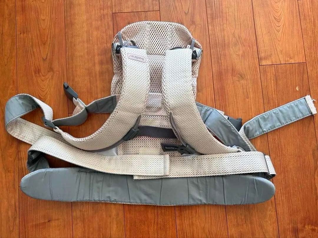 あ*ー様 【週末限定価格】BABYBJÖRN 抱っこひも　ONE KAI Air