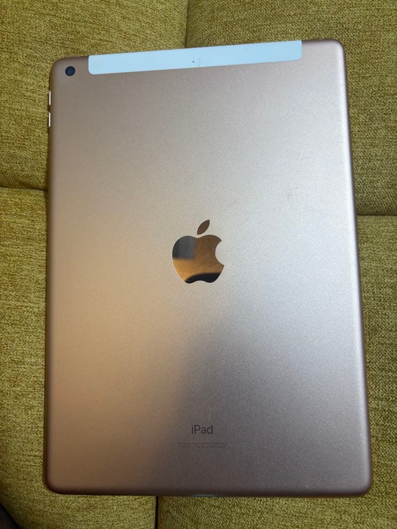 【訳あり】iPad 第8世代 Wi-Fiモデル[容量：32GB] ゴールド箱あり