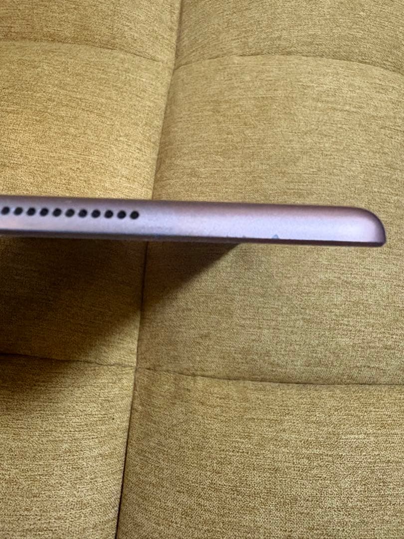 【訳あり】iPad 第8世代 Wi-Fiモデル[容量：32GB] ゴールド箱あり