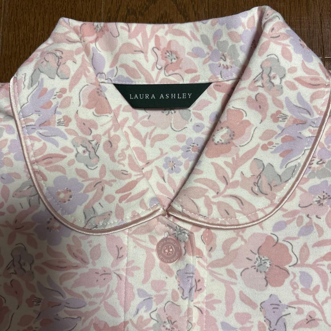 新品タグ付き【LAURA ASHLEY 】婦人パジャマ 春物パジャマ Mサイズ
