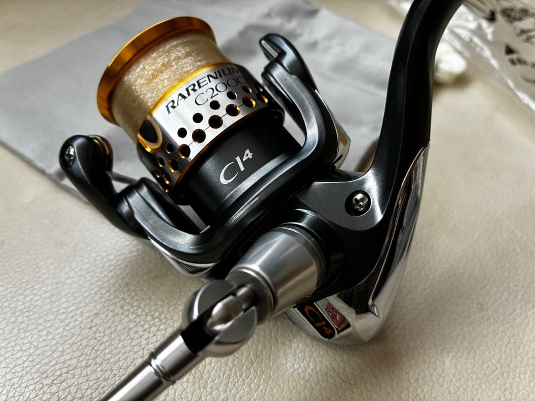 【値下げ】シマノ SHIMANO 09 レアニウムCI4 C2000S リール