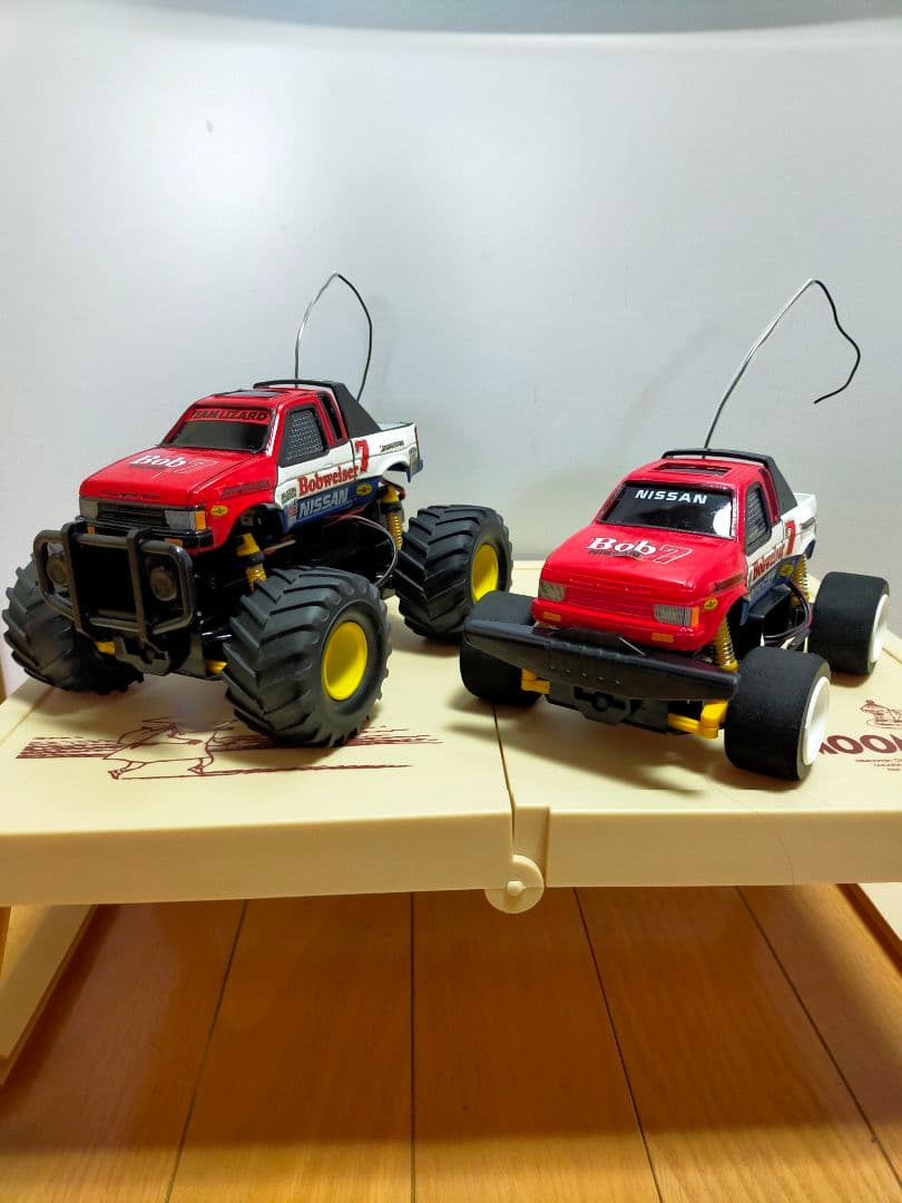 ミツワモデル　期間限定出品！　RCソニック ニッサンキングキャブ2台