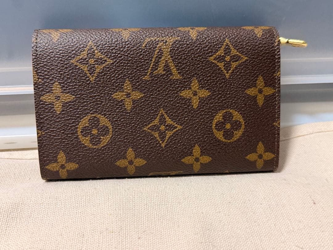 LOUIS VUITTON ルイヴィトン モノグラム トレゾール 二つ折り財布