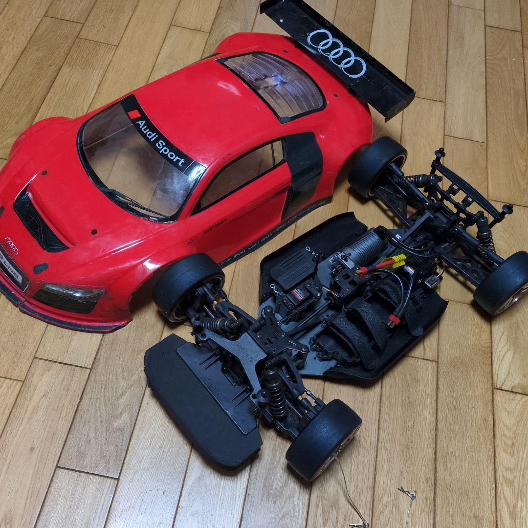 京商1/8veAudi R8 （ジャンク）