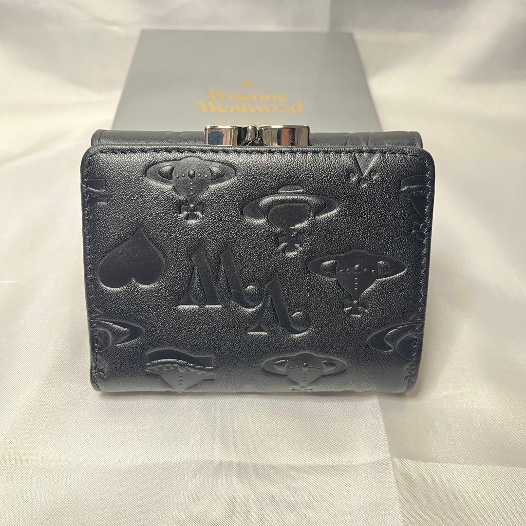 新品 Vivienne Westwood 黒 内装ヴィヴィアン柄 三つ折り財布