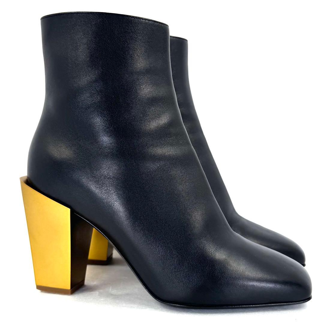 【Ferragamo】 フェラガモ （24cm） ショートブーツ ゴールド