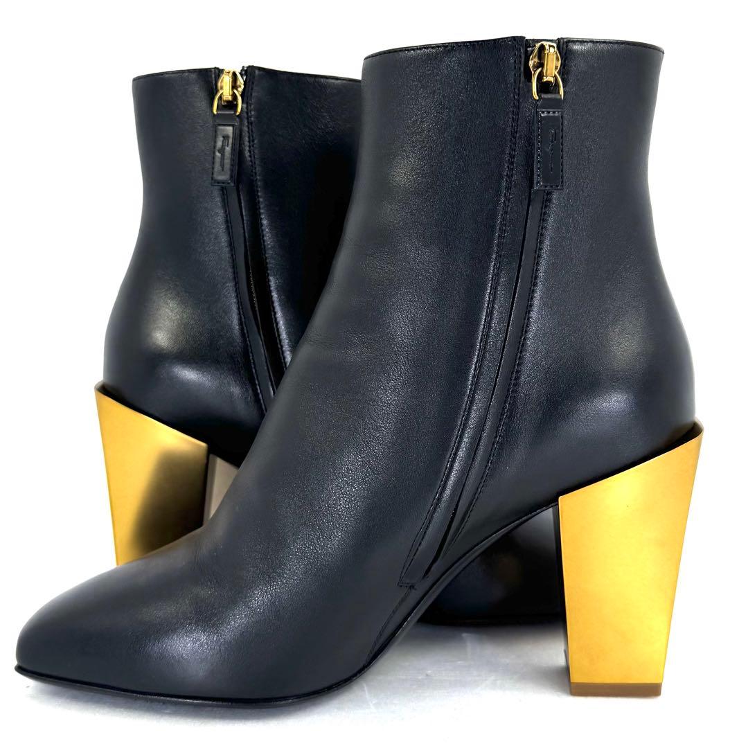 【Ferragamo】 フェラガモ （24cm） ショートブーツ ゴールド