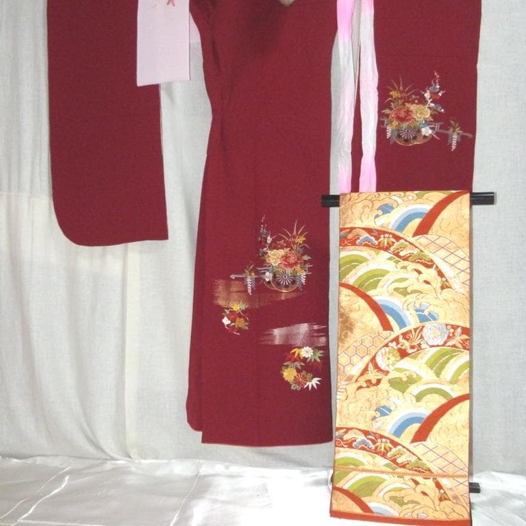 ア*カ様 朱色刺繍御所車牡丹 絹 身丈約157㎝強裄約66㎝ 超美品並6点セット