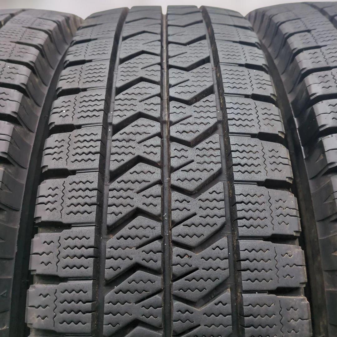 205/85R16LT 117/115N BLIZZAK W989 溝高 4本