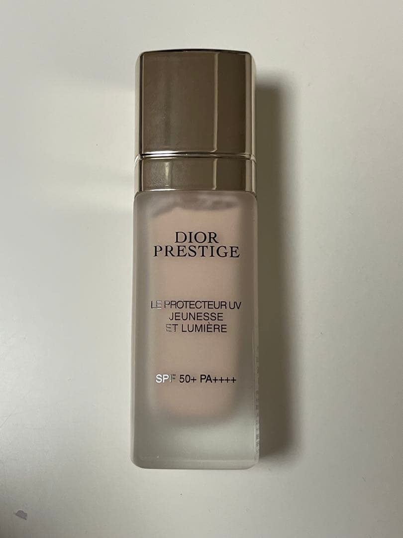 Dior プレステージ　ホワイトルプロテクター　シアーグロー