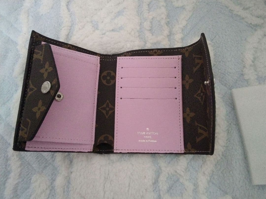 Louis Vuitton 三つ折り財布 ノベルティー