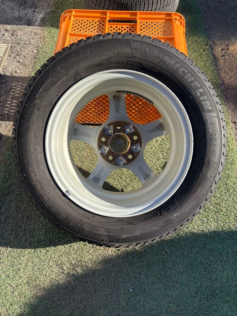 スタッドレス195/65R15セレナC26 C27 日産純正 ミシュラン