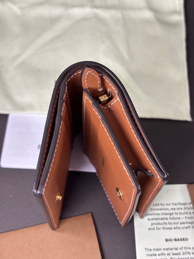 BURBERRY 二つ折り財布 ベージュ チェック柄 未使用品