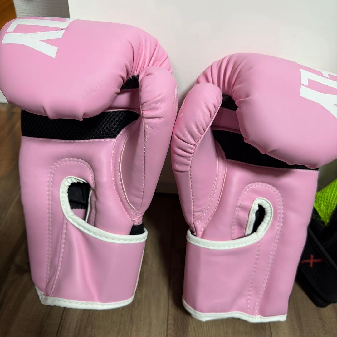 ボクシンググローブとフィンガーレスグローブセット バラ売り可能　美品のみ