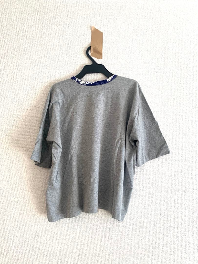 コムコム アロハ柄Tシャツ