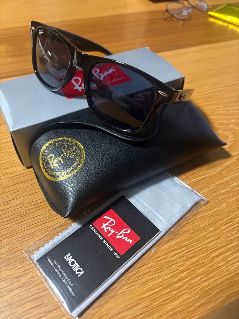 定番RayBanWAYFARER ブラック✖️ライトグレイ木村拓哉さん着！