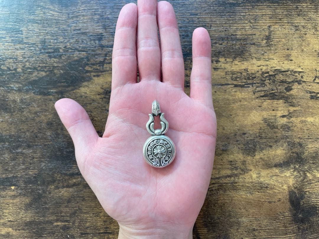 【超希少】CHROME HEARTS/ラージ クロス ボール ペンダント