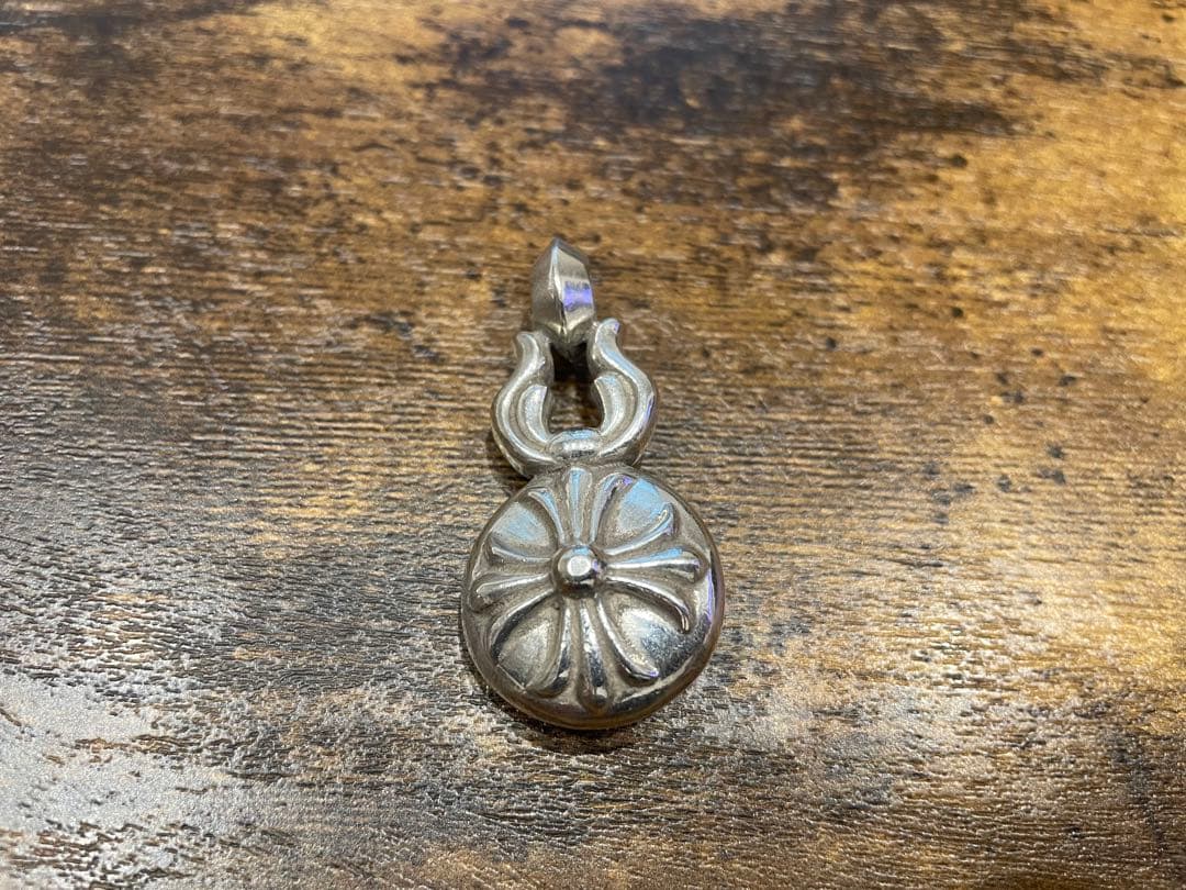 【超希少】CHROME HEARTS/ラージ クロス ボール ペンダント