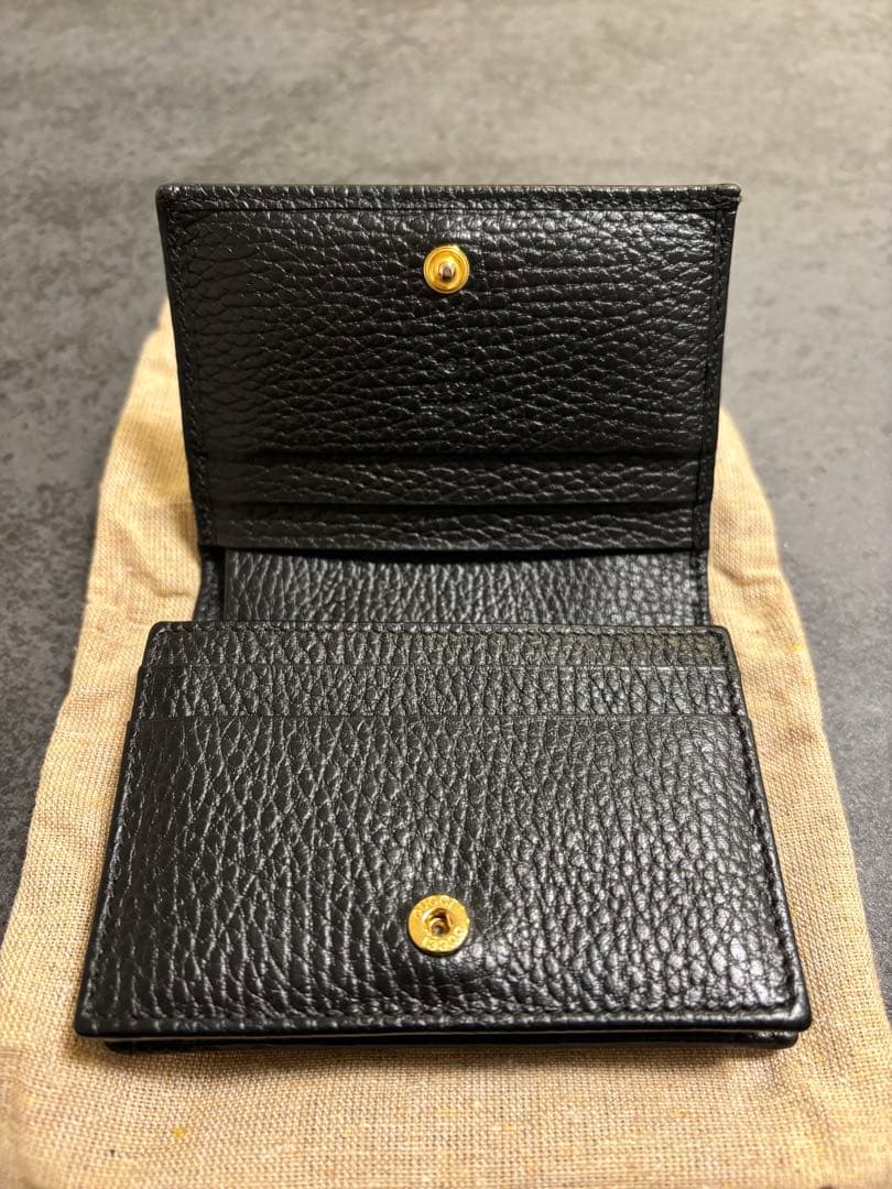『ちい』『美品』GUCCI 黒 レザー 二つ折り財布 保存袋付き