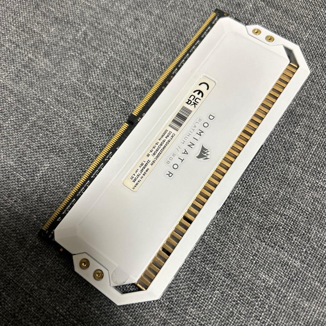 メモリー Cosrsair Dominator Platinum RGB 16GB