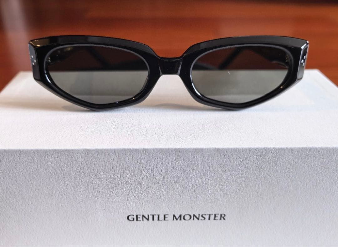 GENTLE MONSTER ジェントルモンスター Ruvy Van
