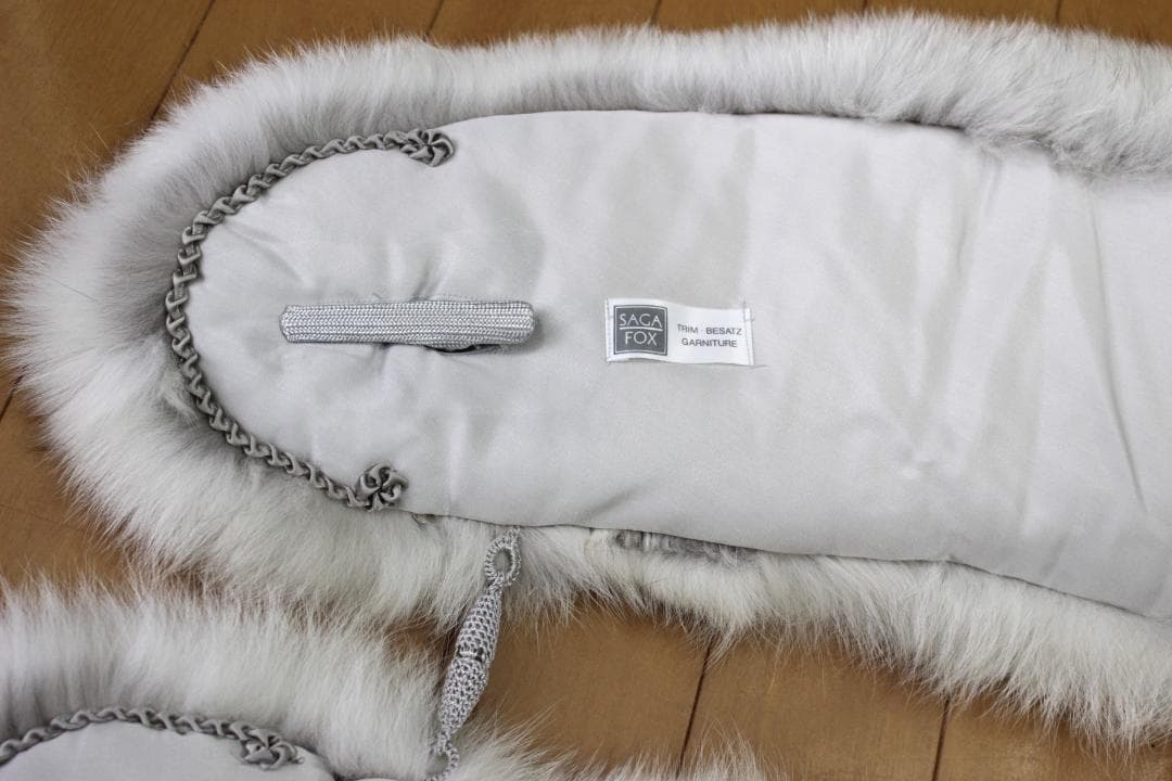 S 38【極美品】サガ フォックス SAGA FOX ショール マフラー 白