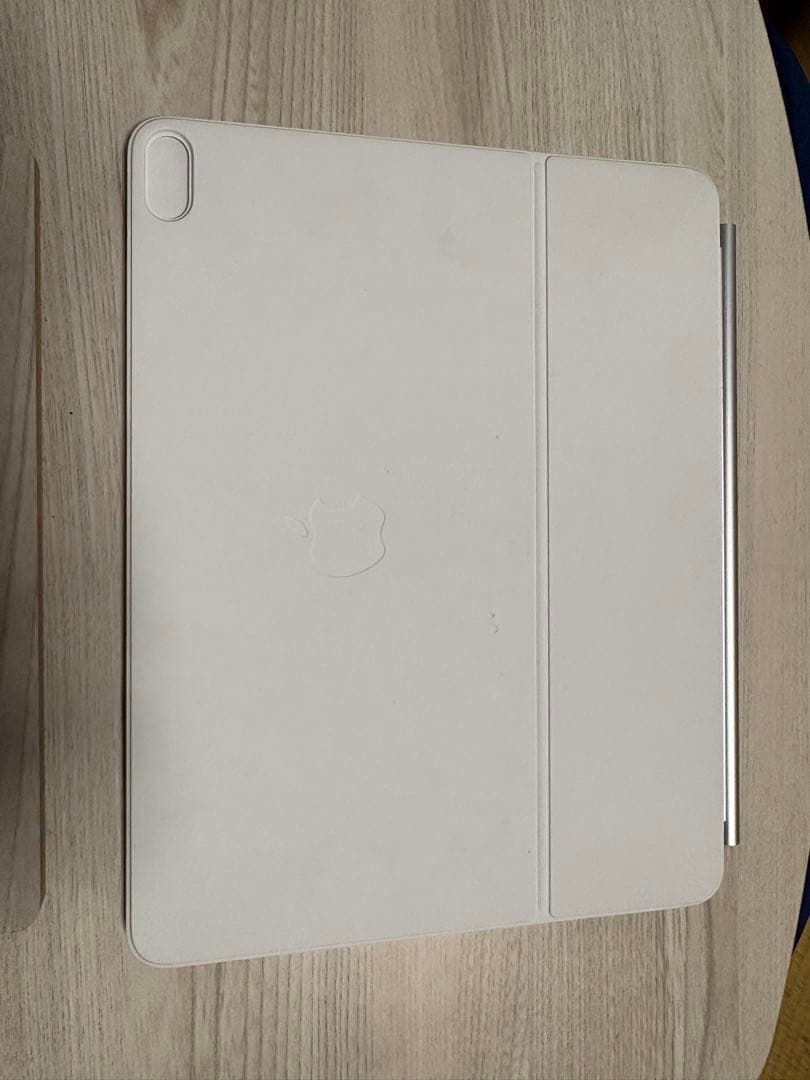 13インチiPad Air（M3）用Magic Keyboard - ホワイト